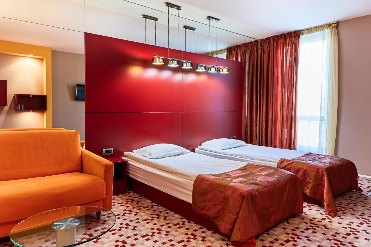Monet Hotel Plovdiv Buitenkant foto